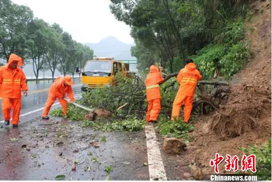 強(qiáng)降雨襲擊浙江多地浙江交通人作戰(zhàn)抗洪搶險第一線