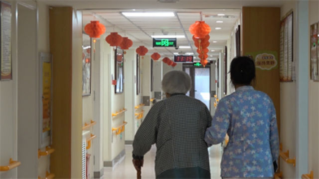 老齡化攻堅(jiān)：一座城和一個(gè)國(guó)家的持久戰(zhàn)